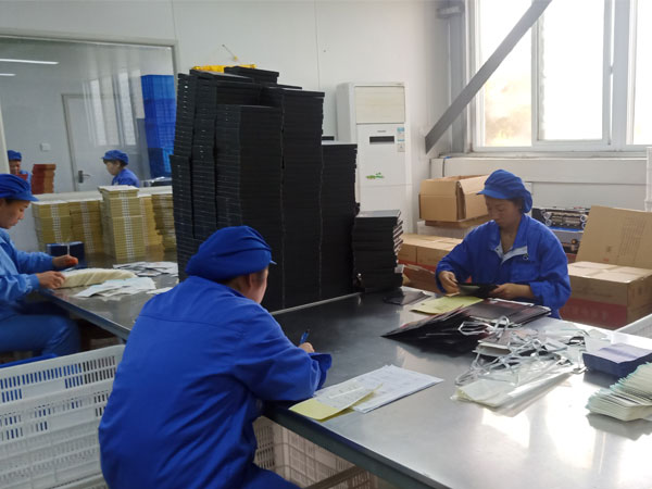 找黑膏藥加工廠家合作黑膏藥貼牌加工，要考慮這些問題